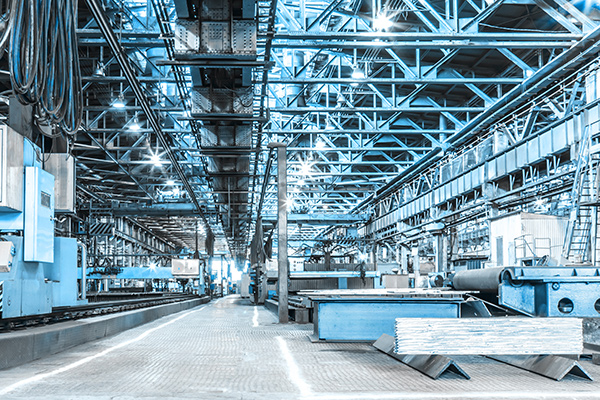 shutterstock_254735620 Industriehalle von innen